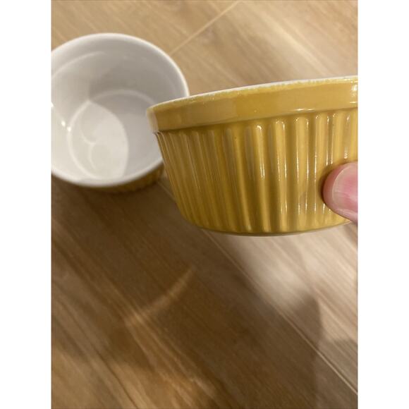 Set of 2 Yellow Gold Ribbed Ramekins Stackable 4.25 x 4.25 Baking Dish Round - Picture 5 of 6